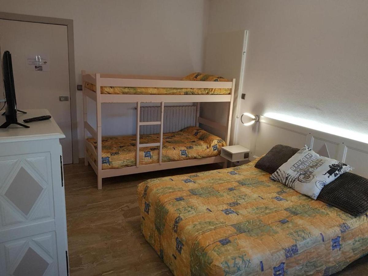 Hotel Armony Laissac Esterno foto